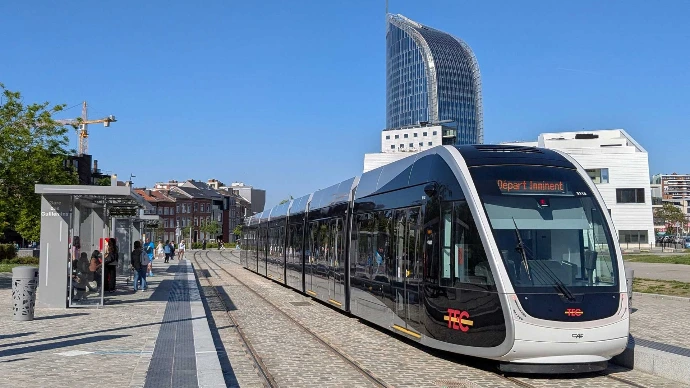 tram de liège ; caf ; alstom ; ife : hispacold ; actia railways